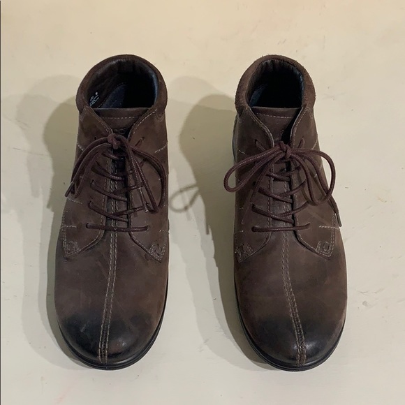 Ecco Comfy Brown Leather Lace Up Booties sz:7 - Picture 4 of 11